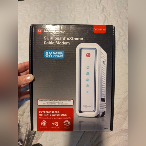 Motorola Cable Modem - Picture 1 of 6